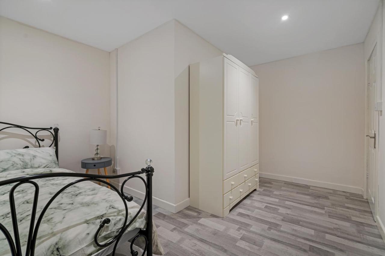 לונדון Suites By Rehoboth - Overcomers- Deptford מראה חיצוני תמונה